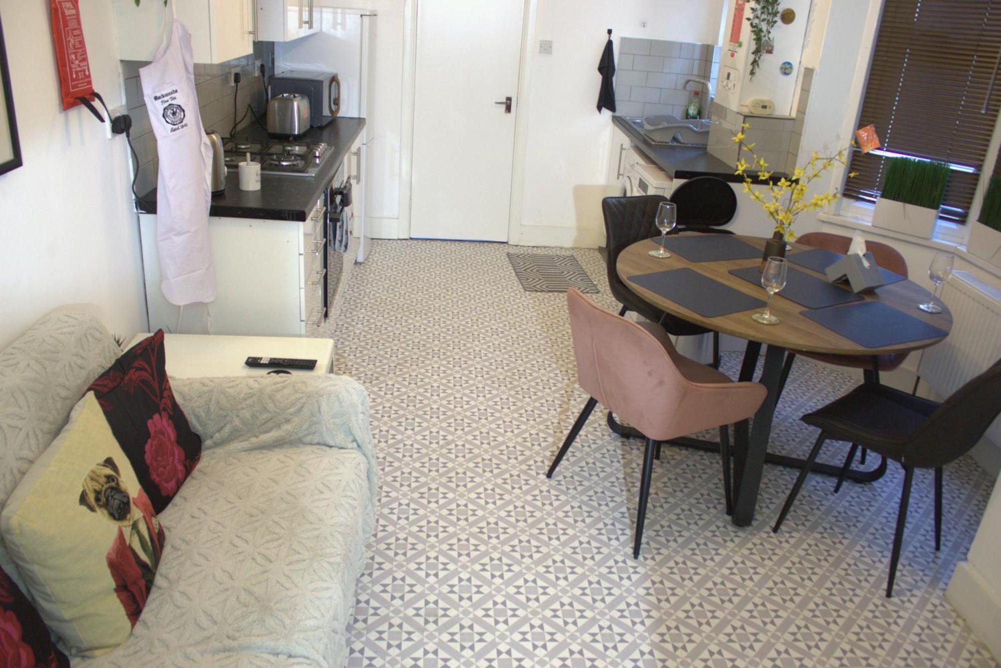 Two Bedroom Flat Near Transport & Shops London Bagian luar foto